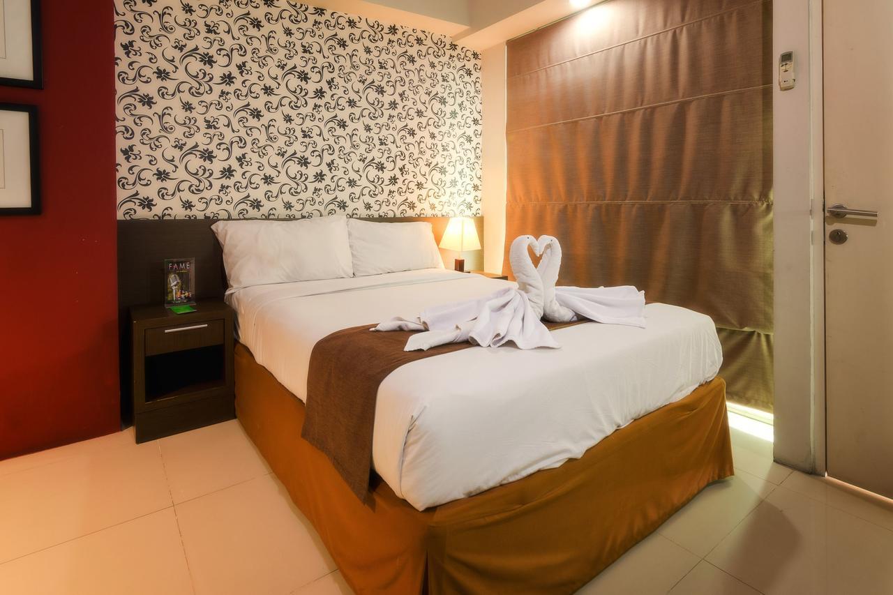 The Square Surabaya Hotel Exterior photo